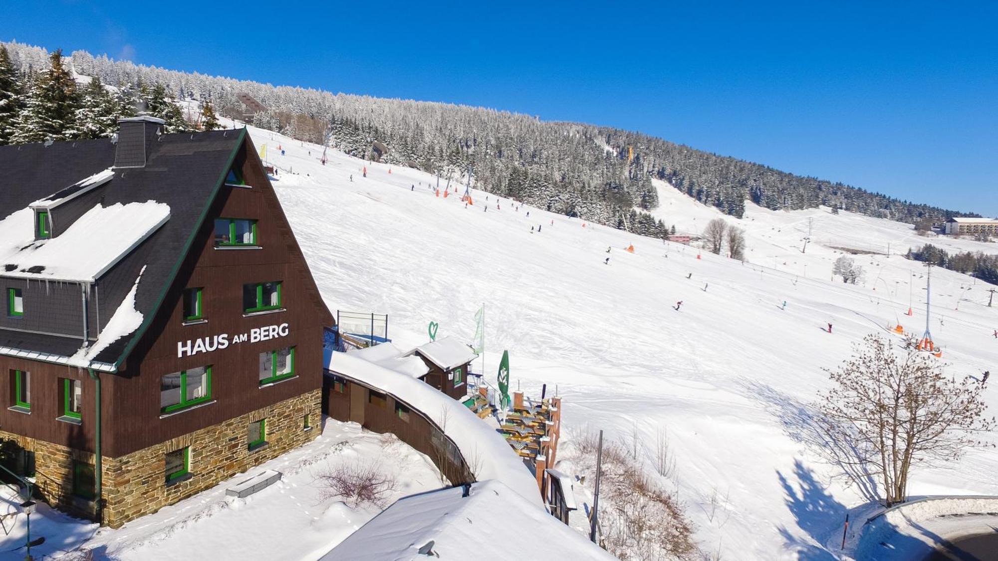 Haus Am Berg - Pension Direkt Am Skihang Oberwiesenthal Eksteriør bilde