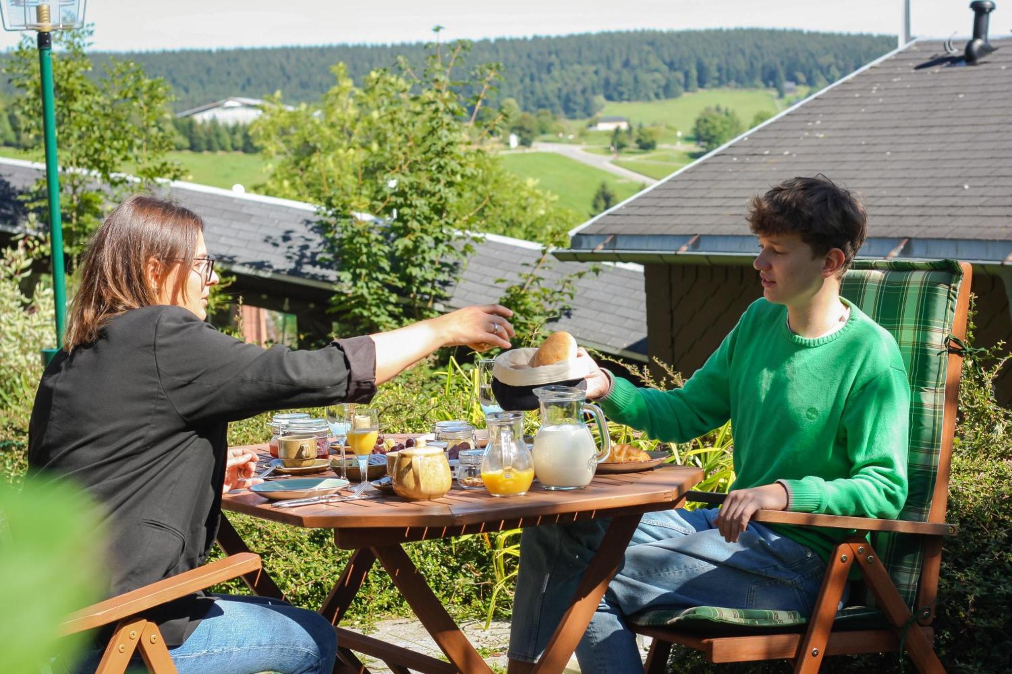 Haus Am Berg - Pension Direkt Am Skihang Oberwiesenthal Eksteriør bilde